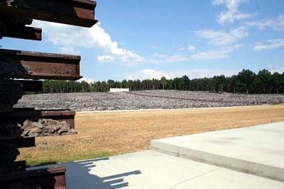 view-entrance-reconstructed-pyre-left.jpg