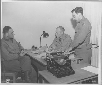 american-investigators-gather-evidence-atrocities-committed-gusen.jpg