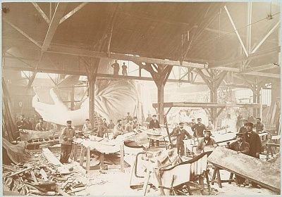 rare-photos-statue-liberty-under-construction-1883-1.jpg