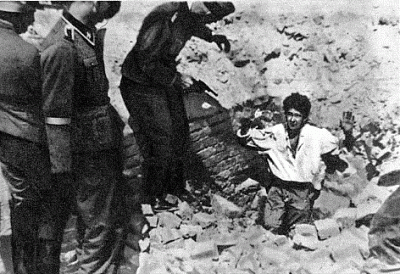 jewish-resistance-fighter-surrenders-ss-soldiers-twenty-first-day.gif