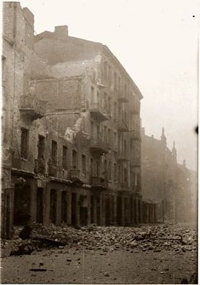 ruins-warsaw-ghetto.jpg