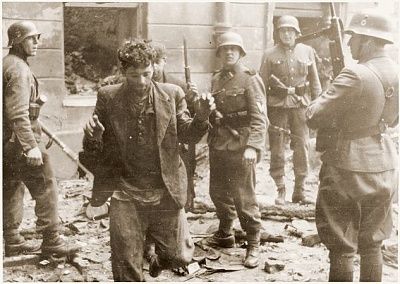 ss-assault-troops-capture-two-jewish-resistance-fighters.jpg