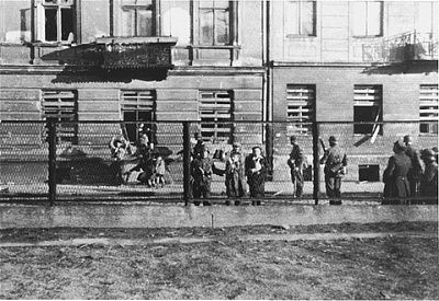 ss-troops-force-jewish-families-evacuate-apartment-building-during-suppression-.jpg