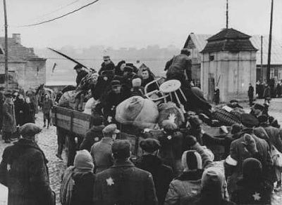 deportation-jews-kovno-ghetto.-lithuania-1942.jpg