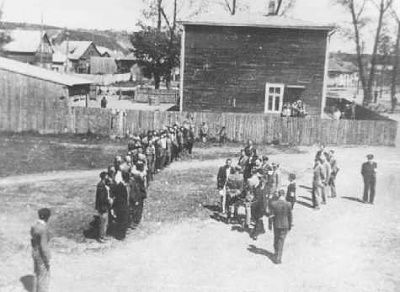 employees-jewish-council-kovno-ghetto-assemble-during-roll-call-taken-o.jpg