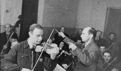 performance-kovno-ghetto-orchestra1.jpg