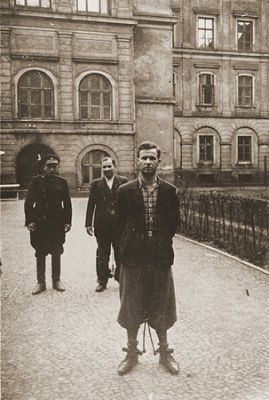 polish-prisoner-heinrich-skowron-b.-february-1912-poses-courtyard-county-cou.jpg