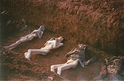 bodies-prisoners-killed-nordhausen-concentration-camp-lie-mass-grave-dug-g.jpg