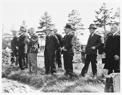 german-civilians-estedt-attend-funeral-services-performed-catholic-priest-exhu.jpg
