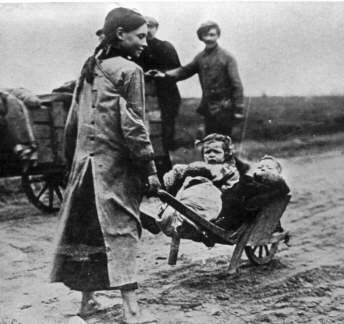 Belgian-refugees-near-Aydenarde.jpg