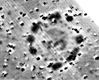 new-henge-stonehenge-scan_23875_600x450.jpg