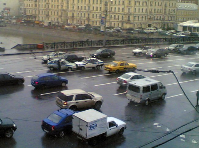 squad cars collision.jpg