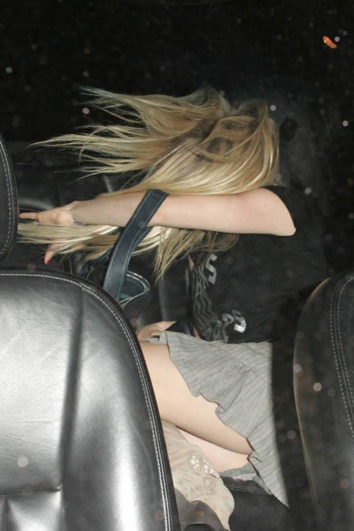 avril_lavigne_drunk4.jpg