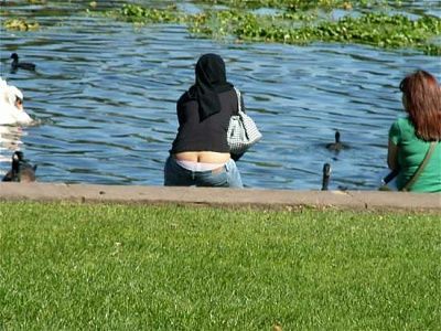 burqa_iran_buttcrack.jpg