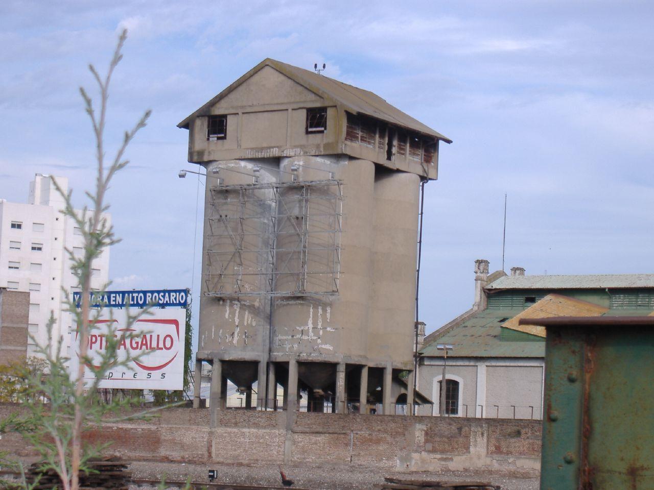 silo house rosario argentina.jpg