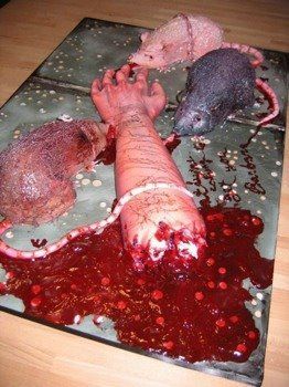 10 Incredibly Strange And Awful Cakes 10.jpg