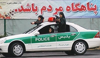 iranian-20women-20police-20training........jpg
