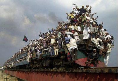 overloaded-train.jpg